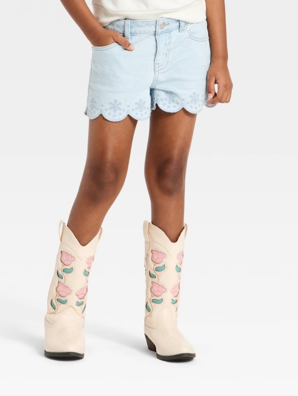 Girls' Mid-Rise Scallop-Hem Embroidered Jean Shorts - Cat & Jack"" Light Wash L